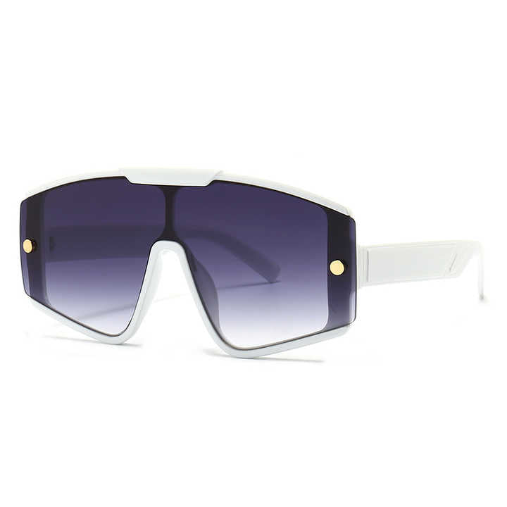 Hot luxury fashion brand 