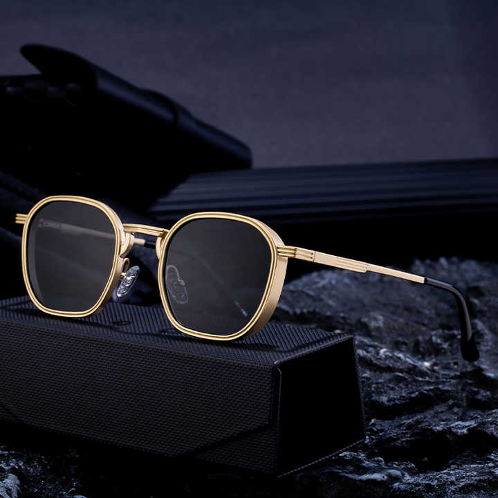 Fashionable Sunglasses 