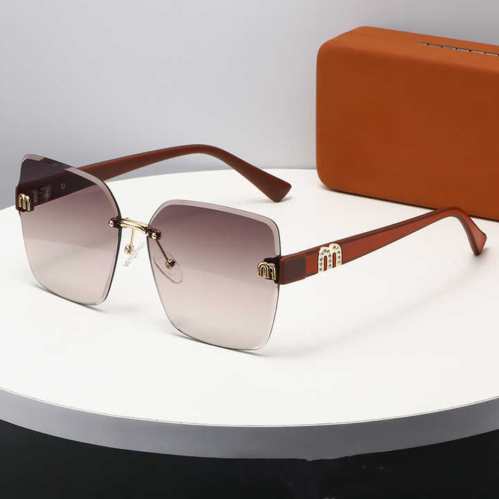 Fashionable rimless women's sunglasses 