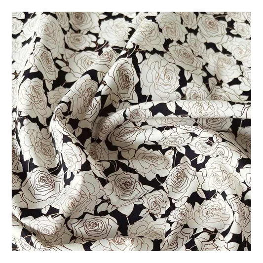 Cotton Fabrics for Clothin أقمشة قطنية -  Liberty London للملابس بطباعة رقمية لزهرة الورد