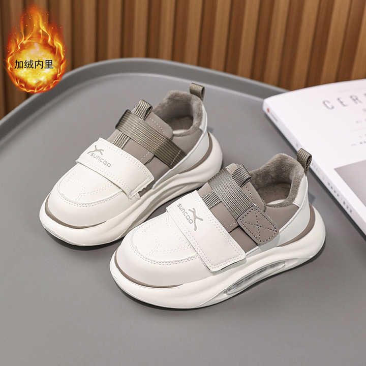 أحذية رياضية للأطفال بسعر الجملة الأكثر مبيعًا . Hot selling wholesale kids sneakers, warm comfortable