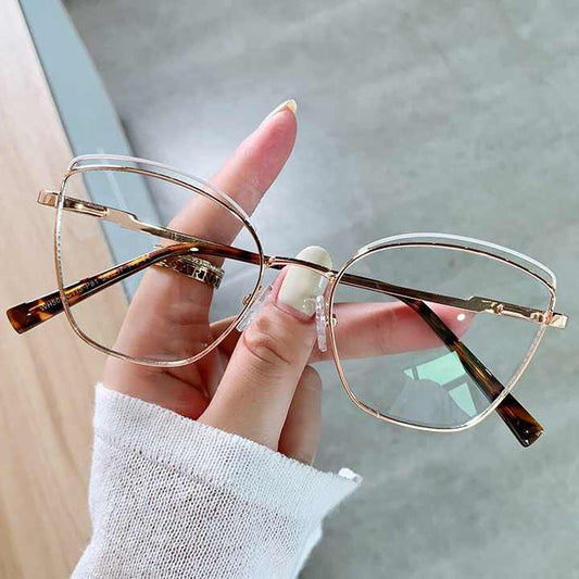نظارات طبيه نسائيه