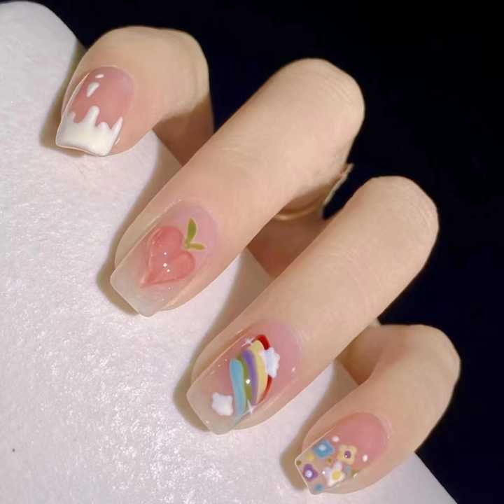 Artificial nails 