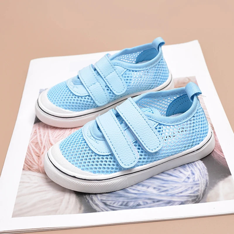 Children's mesh shoes 