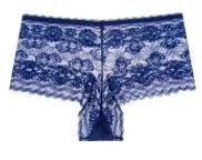 ملابس نسائية داخلية