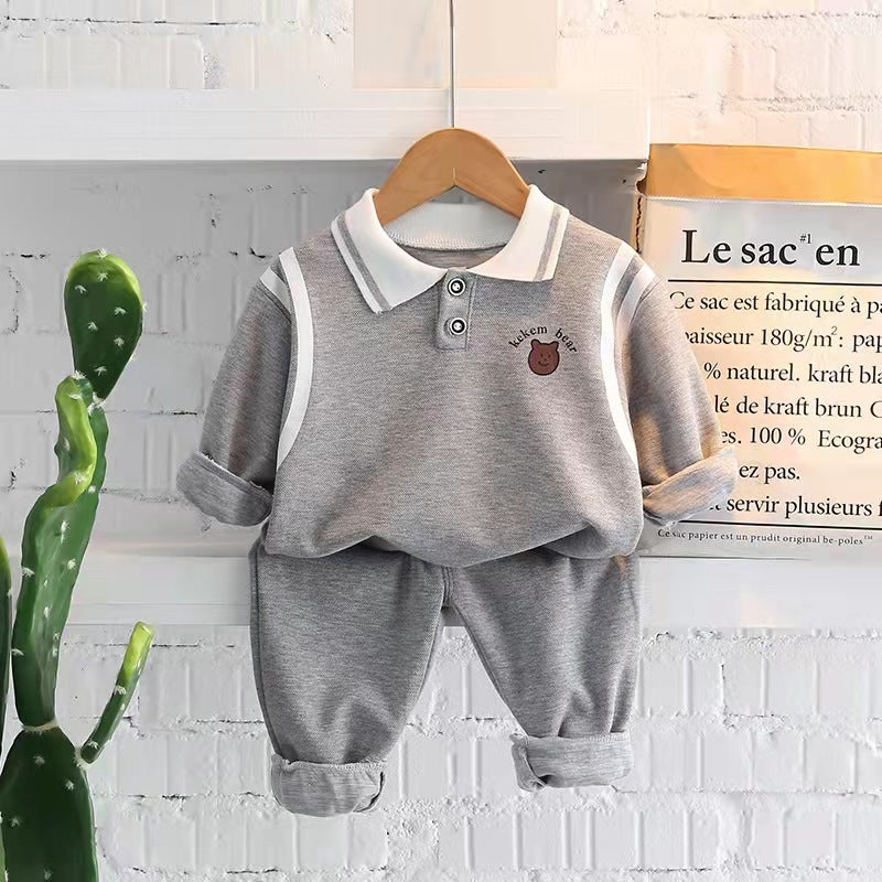 مجموعات ملابس للأولاد الصغار ، مطرزة