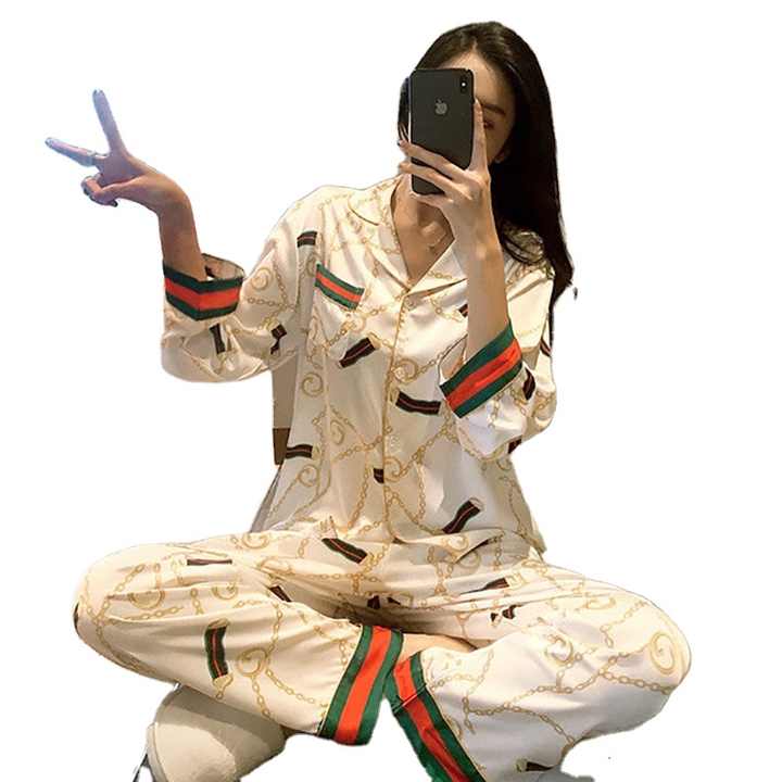 بيجامة نوم نسائيه كم طويل