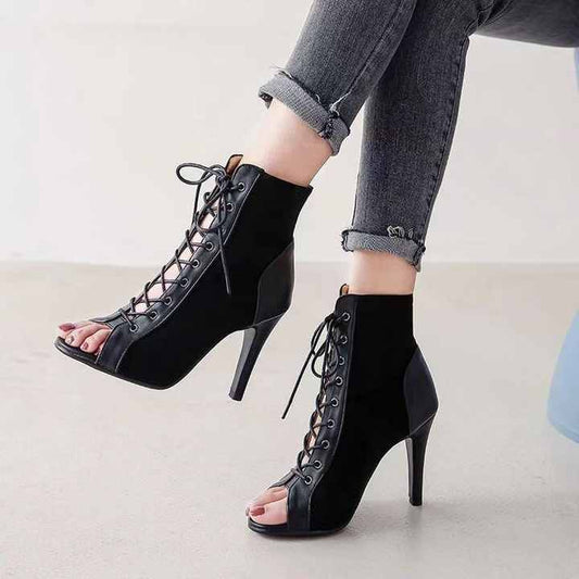Elegant women's heels 
