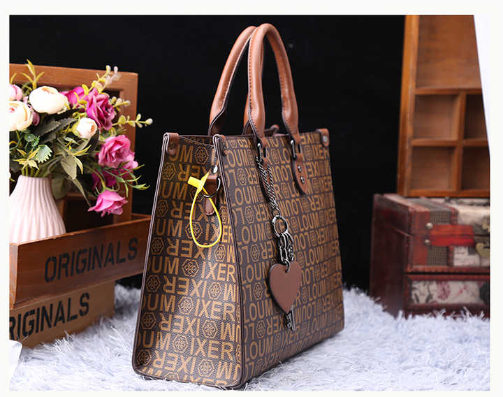 Stylish Large Capacity Leather Plastic Zipper Handbag 