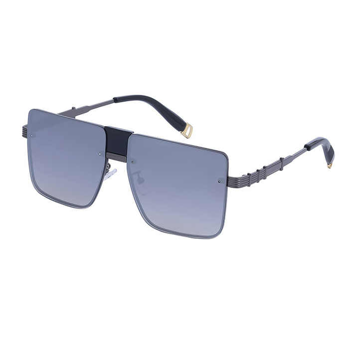 نظارات شمسية كبيرة الحجم