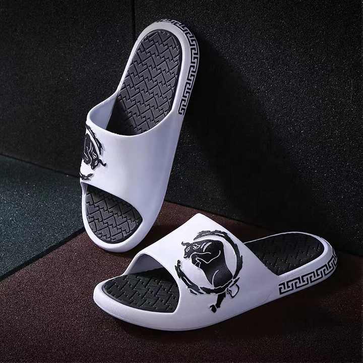 New style of fashionable slippers 