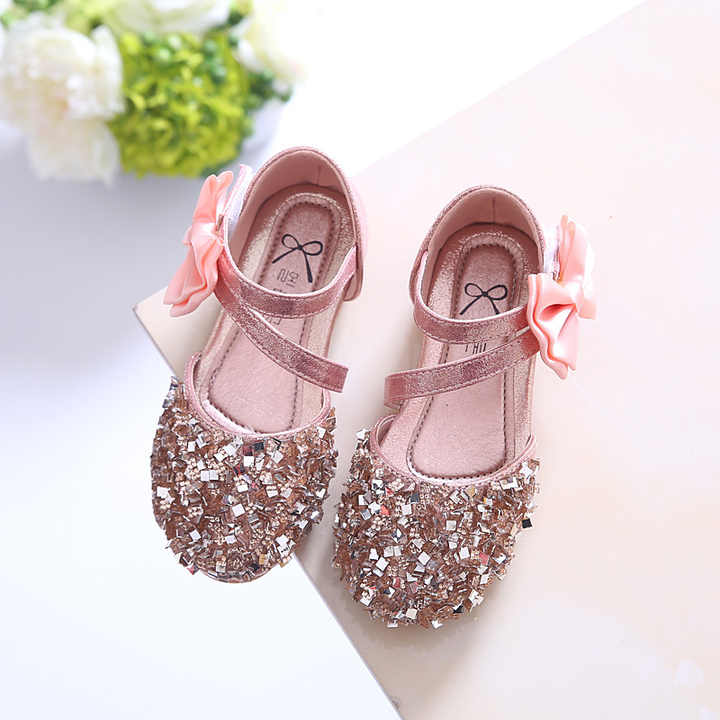 Fashionable girls flat shoes 