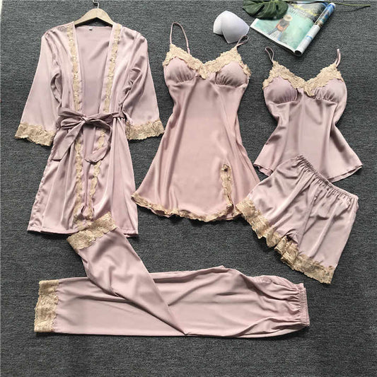 بدلات نوم نسائيه , Women's sleepwear
