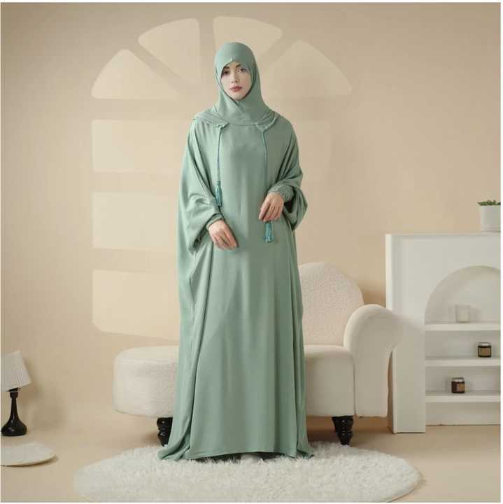 Islamic women's abaya 