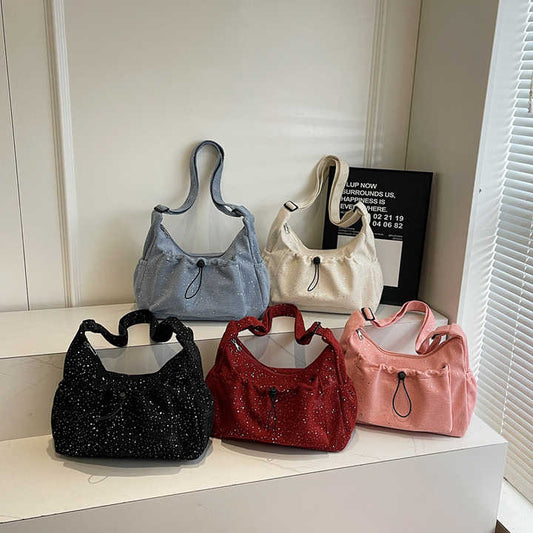 حقيبة نسائية بسعة كبيرة