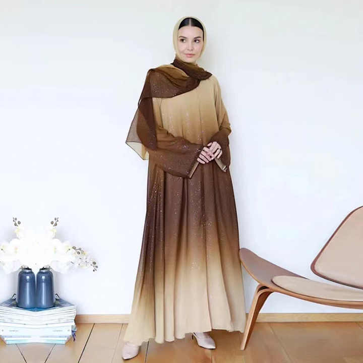 عبايات ملونة اومي