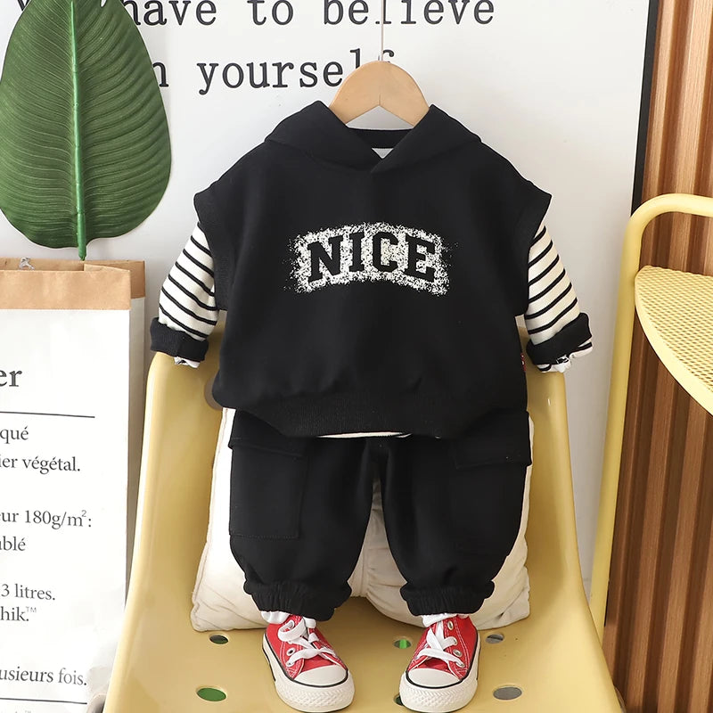 ملابس أطفال