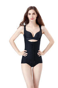 ملابس نسائية داخلية