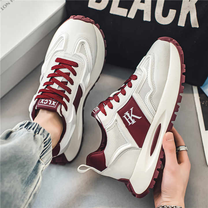 Men's sports shoes