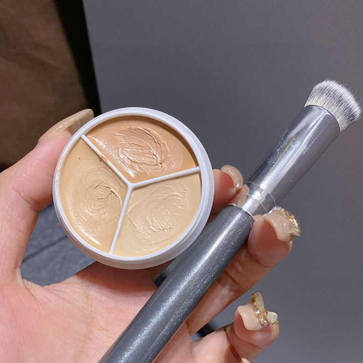 Face concealer