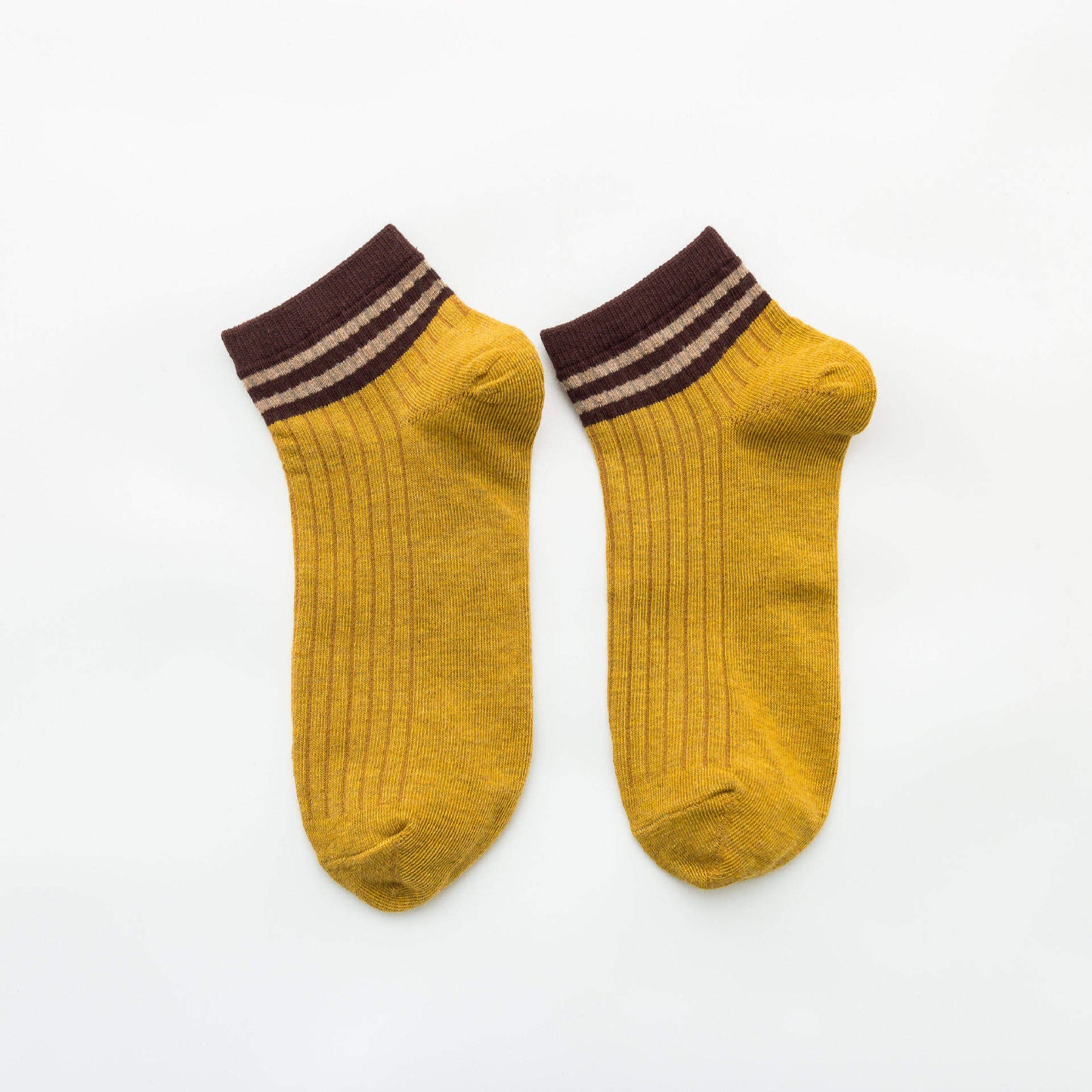 جوارب نسائية للربيع والصيف