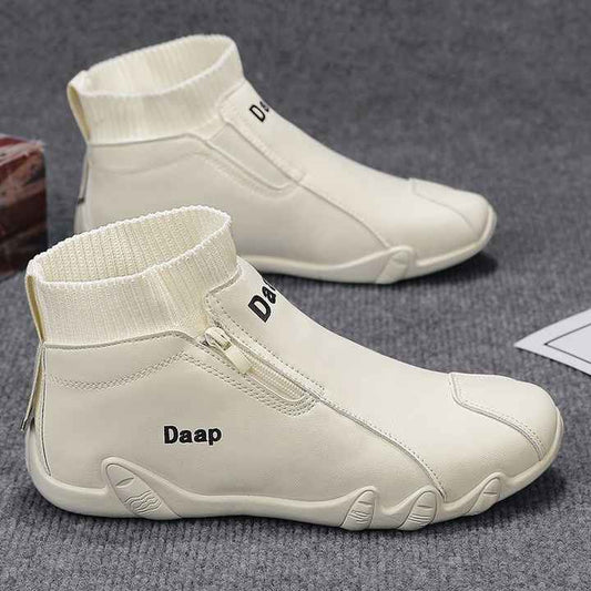 New casual sports shoes 