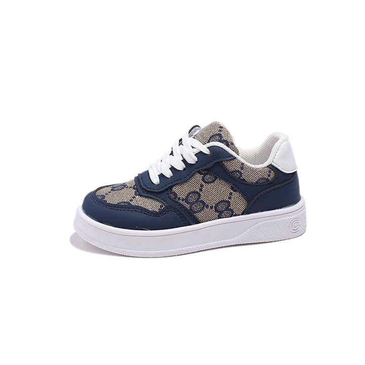 أحذية رياضية جديدة عالية الجودة  . New high quality sneakers