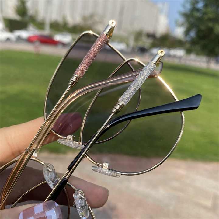 نظارات شمسيه نسائيه