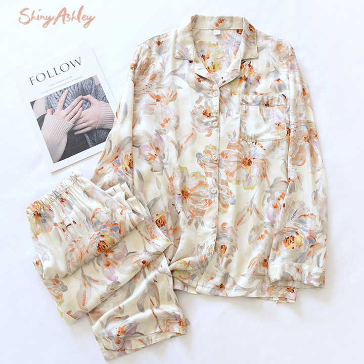 Women's sleepwear 