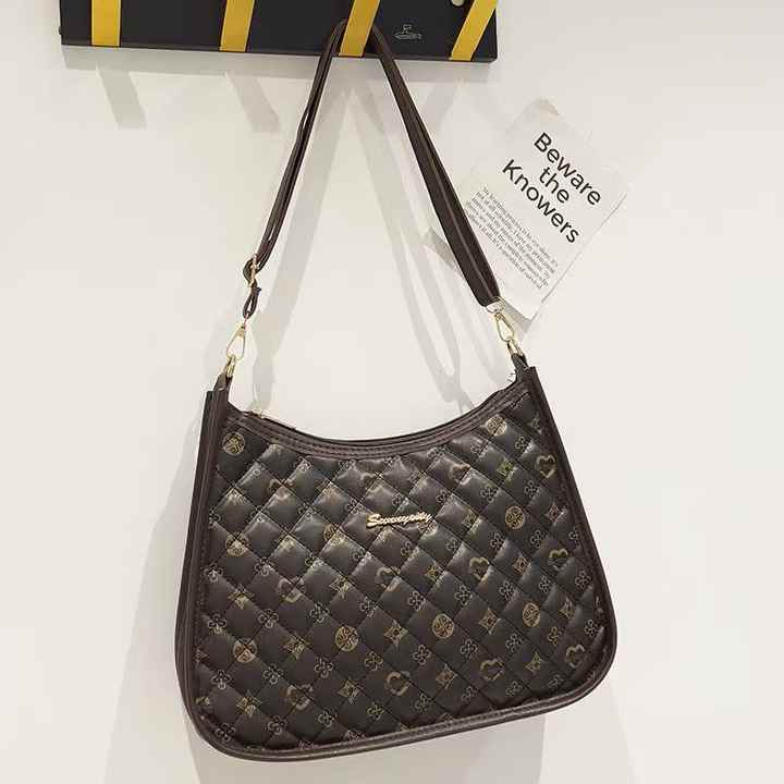 Stylish and high-quality women's shoulder bags