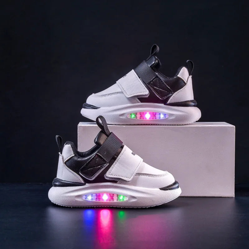 New Design Breathable Fashion Sneakers for Kids Wholesale LED Light Shoes 