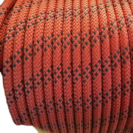 حبل مضفر من البولي بروبيلين عالي الجودة، مكون   .High-quality 16-strand polypropylene braided rope