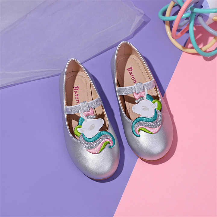 Girls' casual leather shoes,, little princess shoes, soft sole shoes for children in summer, general shoesحذاء بناتي كاجوال من الجلد، حذاء للأميرة الصغيرة ، حذاء وحيد وناعم للأطفال في فصل الصيف ، حذاء عام