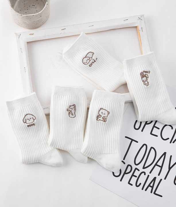 White Animal Embroidery Korean Socksجوارب نسائية للبالغين، جوارب نسائية بيضاء مطرزة