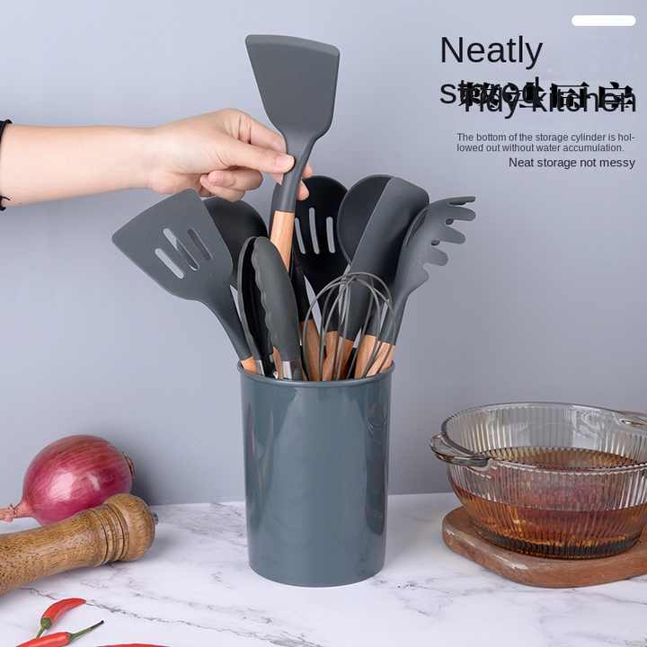 Utensils Set with Wooden Handle-خشبي من السيليكون