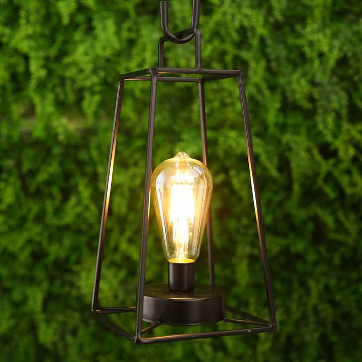 مصباح ليلي مربع صغير حديث بسيط على شكل . Modern simple small square night lamp iron study table