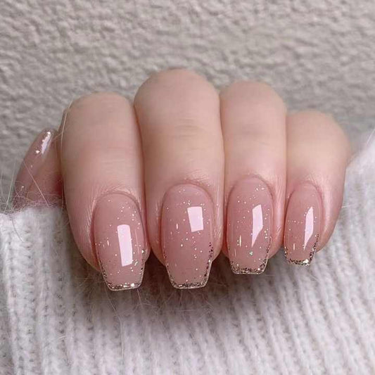 French Pink French- أظافر الأكريليك