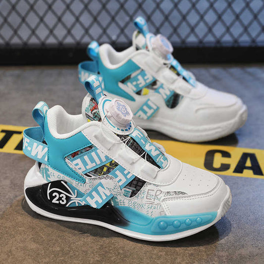 New fashion kids sneakers . موضة جديدة أحذية رياضية للأطفال