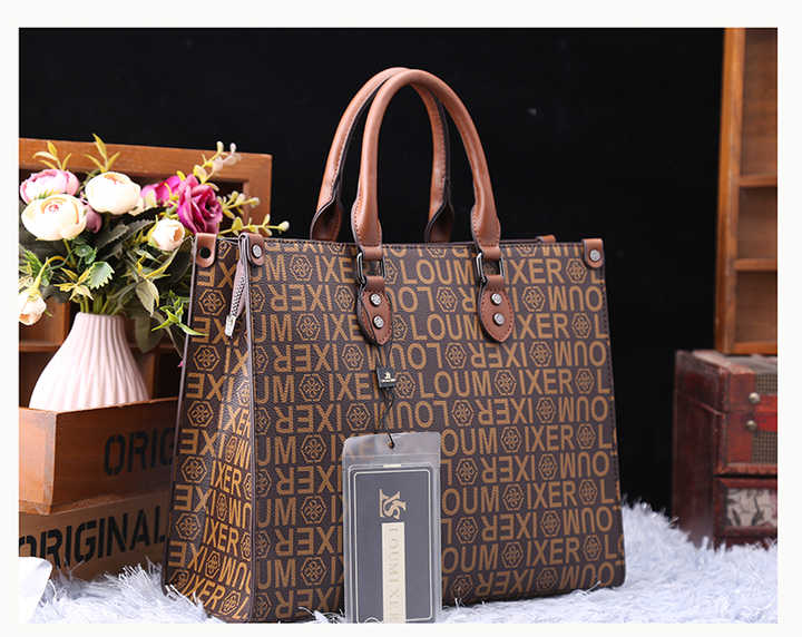 Stylish Large Capacity Leather Plastic Zipper Handbag 