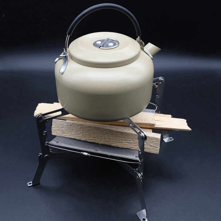 Compact folding fire pit, made of durable. 