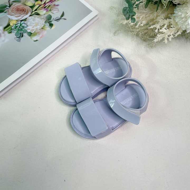 Summer casual shoes 