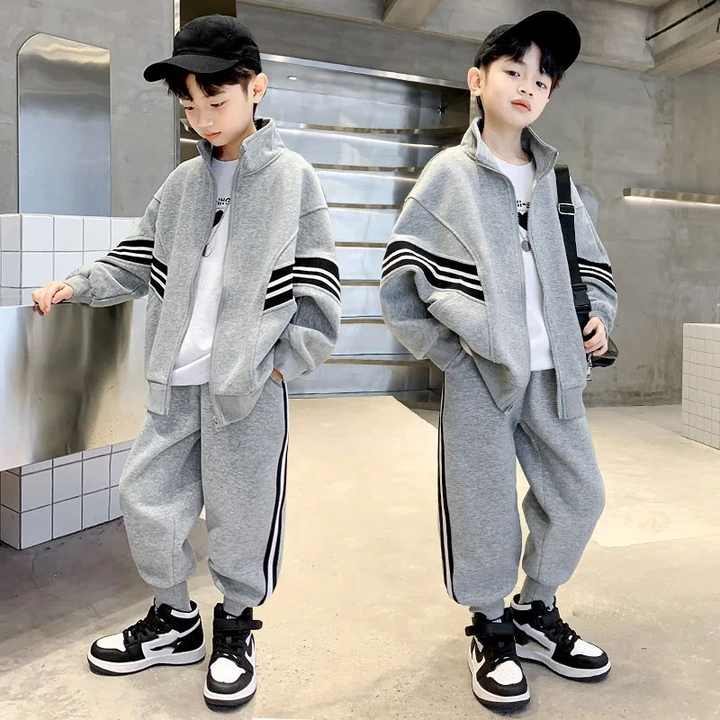 Boys' clothing set. 
