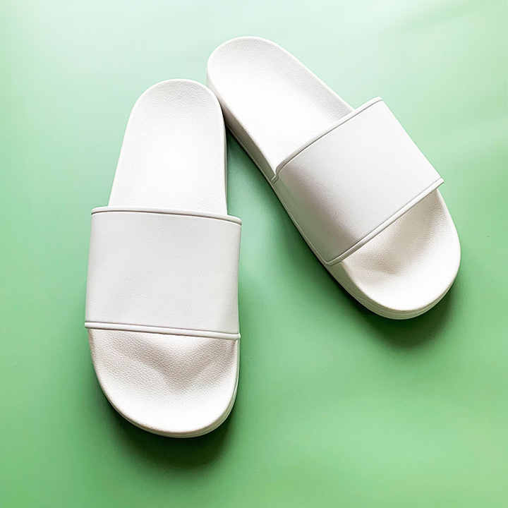 trendy summer sandals 