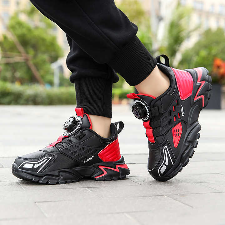 أحذية رياضية جديدة عالية الجودة  . New high quality sneakers