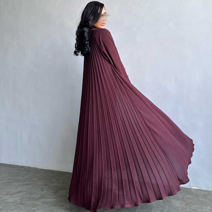 ملونة  عباءة إسلامية
