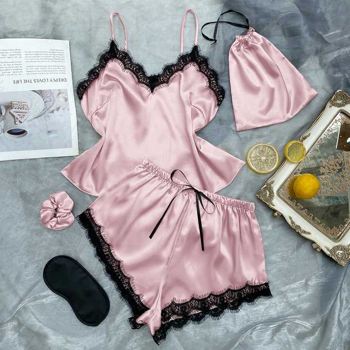 Women's sleepwear 
