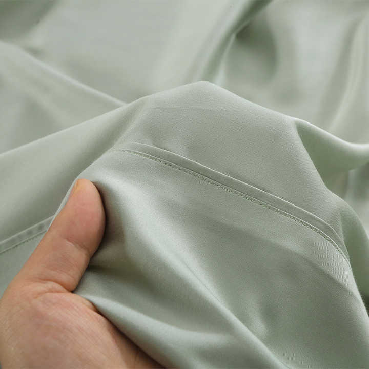 Luxury comforter sets with exquisite design consisting of: 