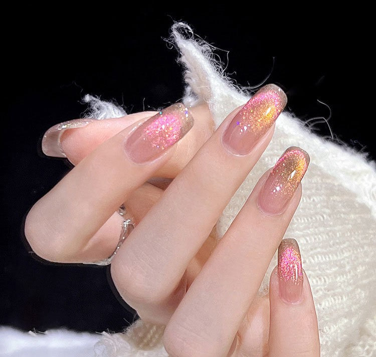 طلاء الأظافر الامع