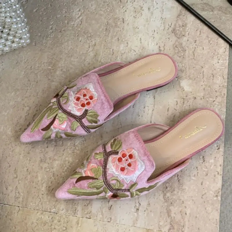 أحذية نسائية كاجوال  - Women's Casual Shoes