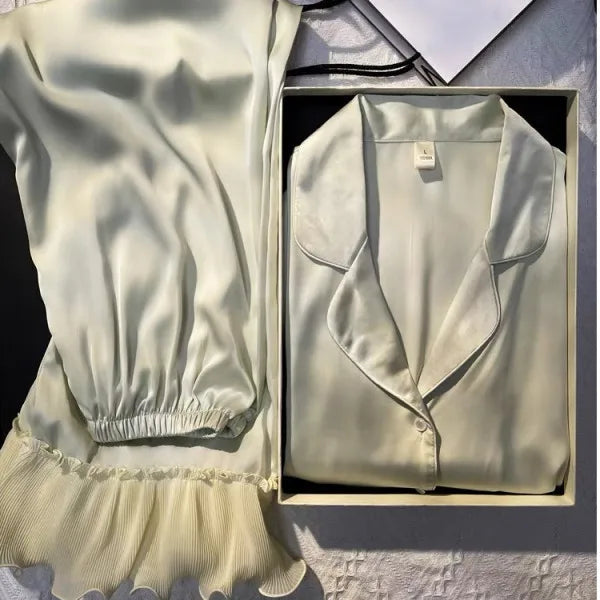 بيجامة رقيقة للنساء